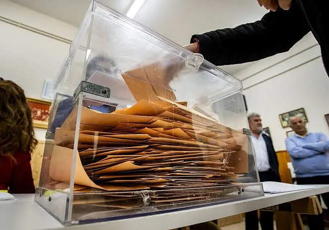 29N: la Junta Electoral suspendió miDGT y miDNI para votar por las garantías de identificación