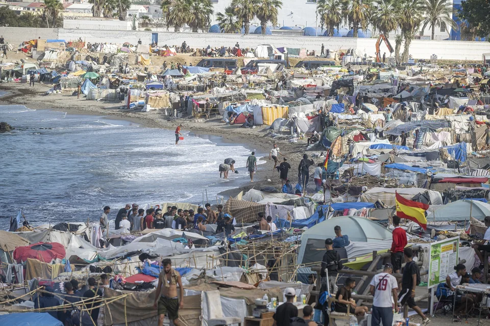 Después del salto: 2.321 menores, 6.791 retornos voluntarios y un sistema de acogida que sigue atrapado en Ceuta
