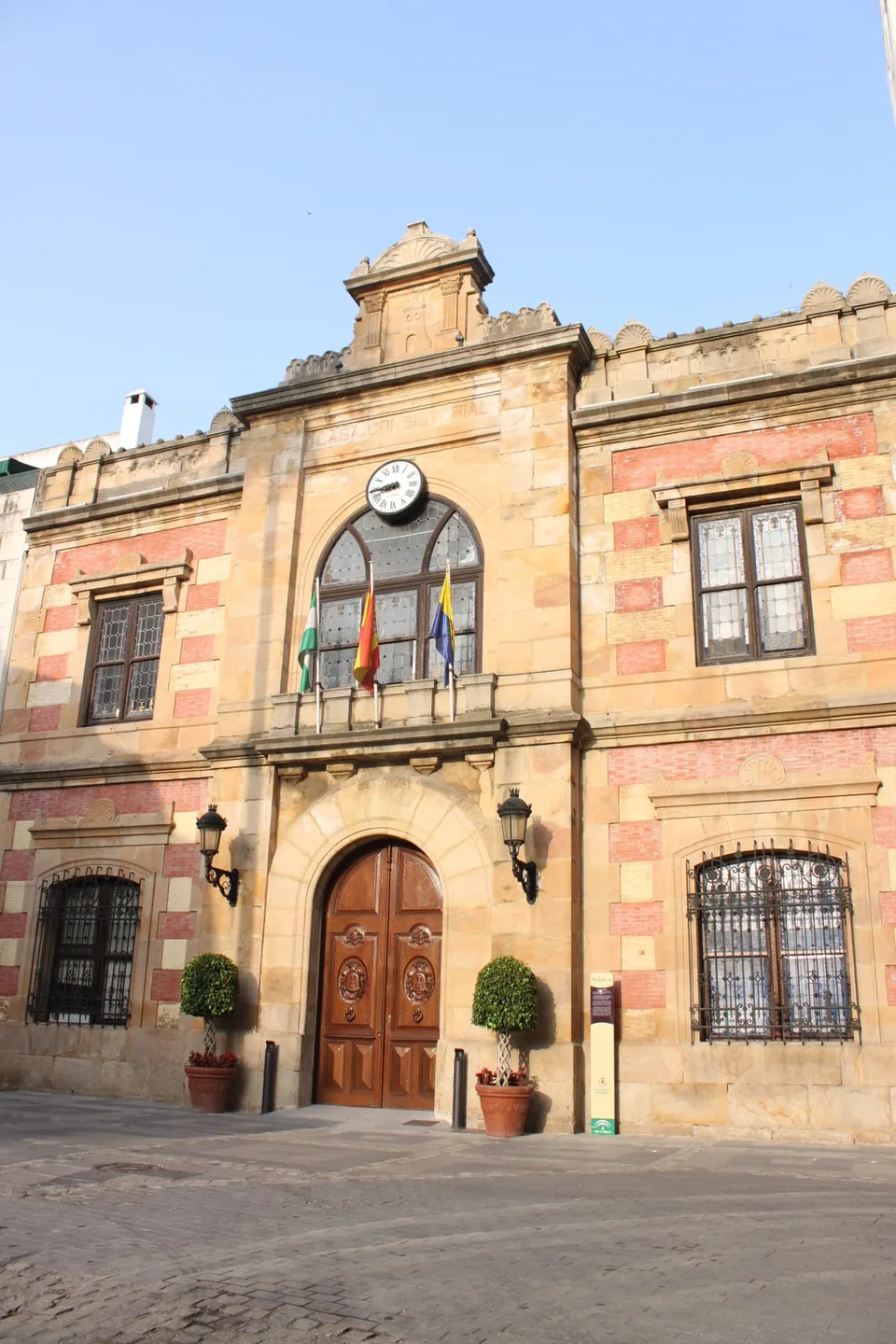 Fachada real del Ayuntamiento de Algeciras, sede del relevo municipal; foto de archivo, no del pleno del 28 de octubre