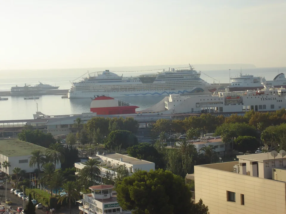 Panorámica real del puerto de Palma de Mallorca en una fotografía de archivo de 2016.