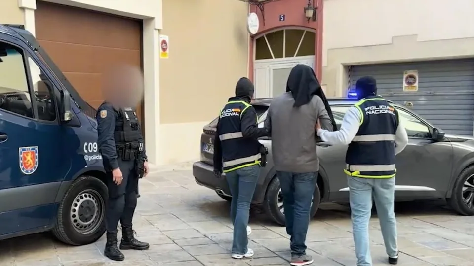 Detención de un sospechoso de radicalización yihadista en Tarragona durante la operación difundida por Policía Nacional el 20 de octubre de 2026.