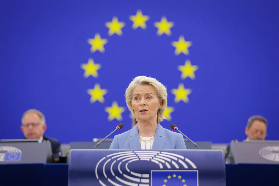 Ursula von der Leyen interviene ante el Parlamento Europeo en Estrasburgo el 6 de octubre de 2026, en el debate previo al Consejo Europeo del 15 y 16 de octubre.