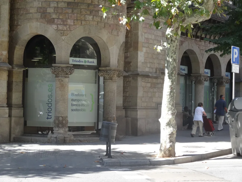 Localización de Triodos Bank en Barcelona, una entidad vinculada al sector de finanzas éticas.