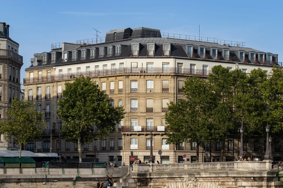 Fotografía documental real de archivo para contextualizar Francia. No muestra los hechos o detenciones del 21 de octubre de 2026.