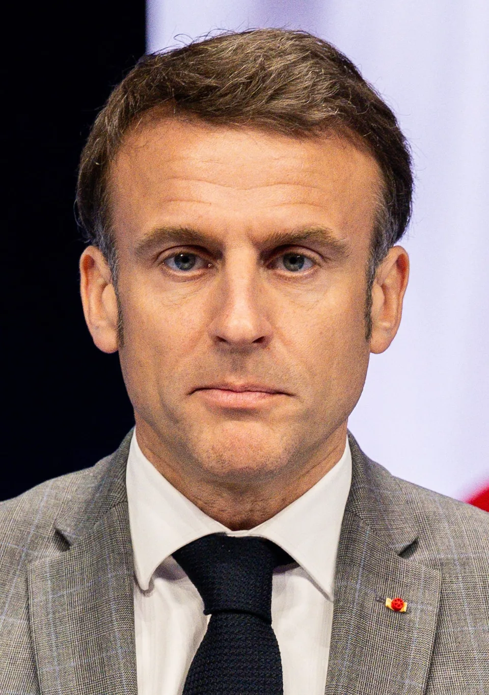 Emmanuel Macron retratado durante una cumbre de energía nuclear en Bruselas en marzo de 2024; imagen documental de archivo, no de los disturbios de octubre de 2026.