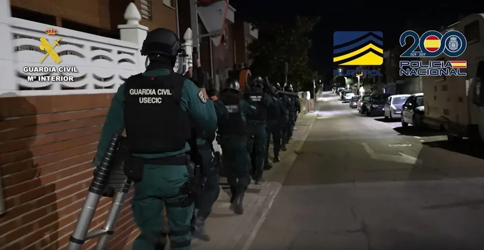 Fotografía real de la operación contra narcotráfico y blanqueo Amarelo/Zielo difundida por Interior y reproducida en Europa Press el 2 de octubre de 2026.