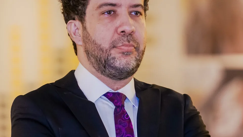 Retrato documental real del diputado brasileño André Janones, fotografiado el 12 de junio de 2023; imagen de archivo anterior a su anunciado viaje a España en noviembre de 2026.
