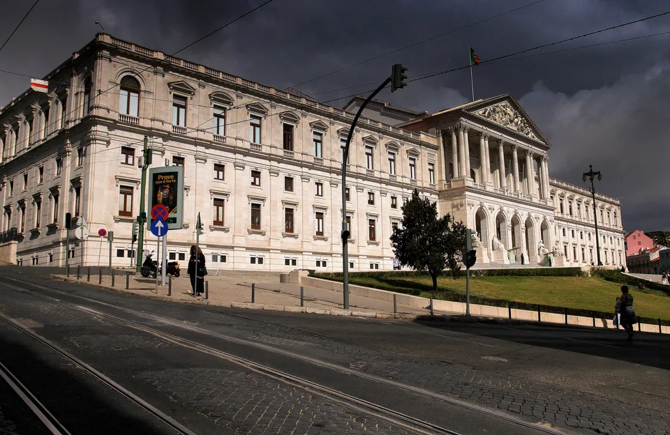 Fachada real de la Asamblea de la República de Portugal, fotografía de archivo