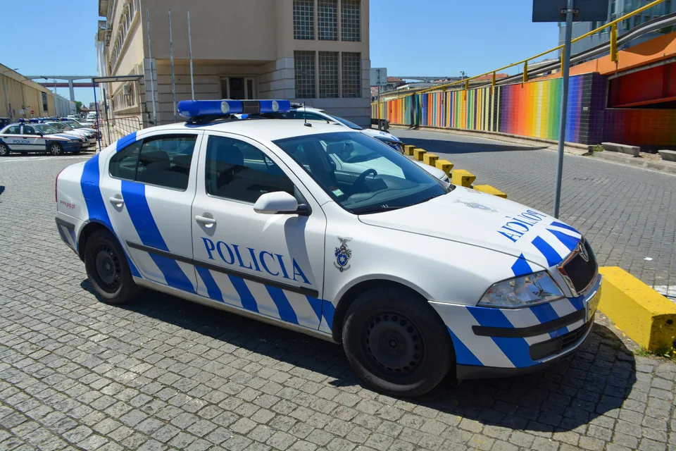 Patrulla real de la Polícia de Segurança Pública portuguesa en Lisboa, imagen de archivo