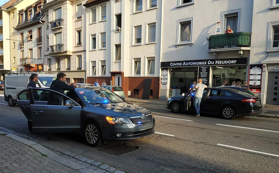 Agentes de la brigada anticriminalidad BAC de la Policía Nacional francesa durante una intervención en Estrasburgo en agosto de 2019, fotografía documental de archivo.