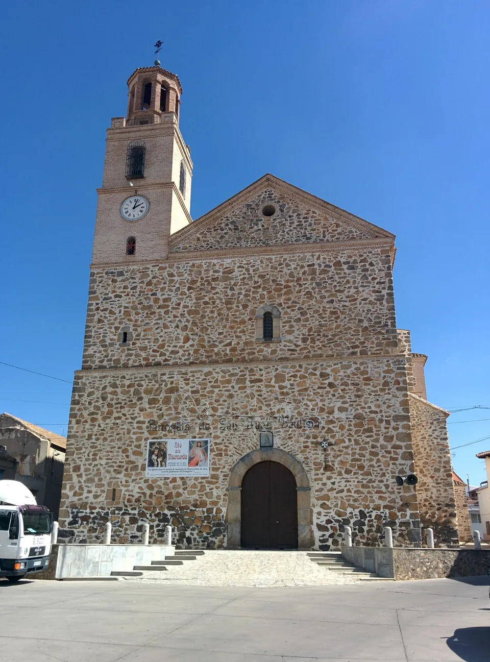Iglesia parroquial de San Juan Bautista de Urda, donde se celebró la ceremonia de recuerdo.