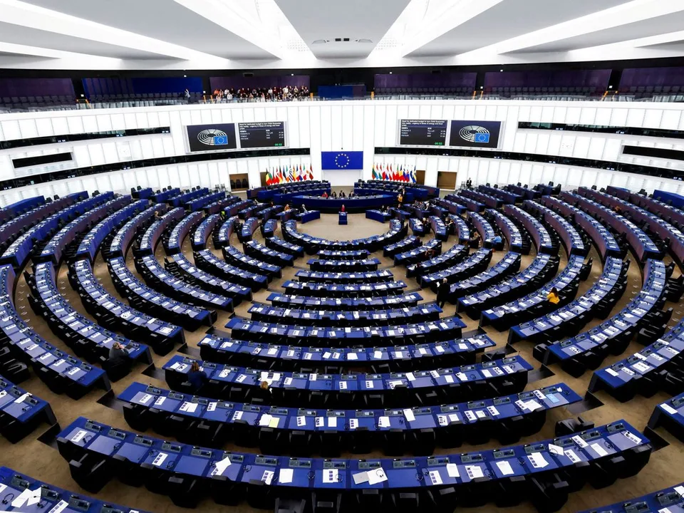 Instituciones europeas en Bruselas y documentación de registros de transparencia sobre firmas que representan intereses marroquíes.