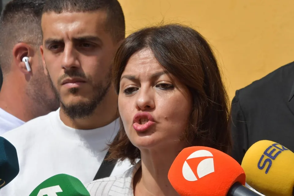 La visita de Sira Rego a El Príncipe concentra a cientos de menores y reactiva la presión sobre la acogida en Ceuta