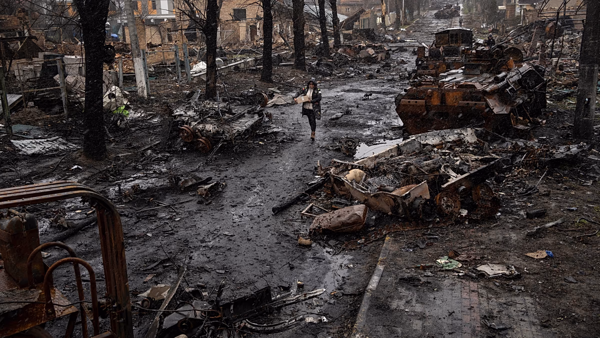 Infraestructura ucraniana dañada durante la guerra con Rusia.