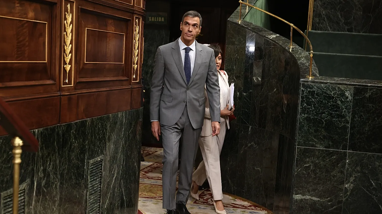 El Gobierno reactiva los decretos de vivienda con las Cortes disueltas y abre una batalla sobre los límites de la Diputación Permanente