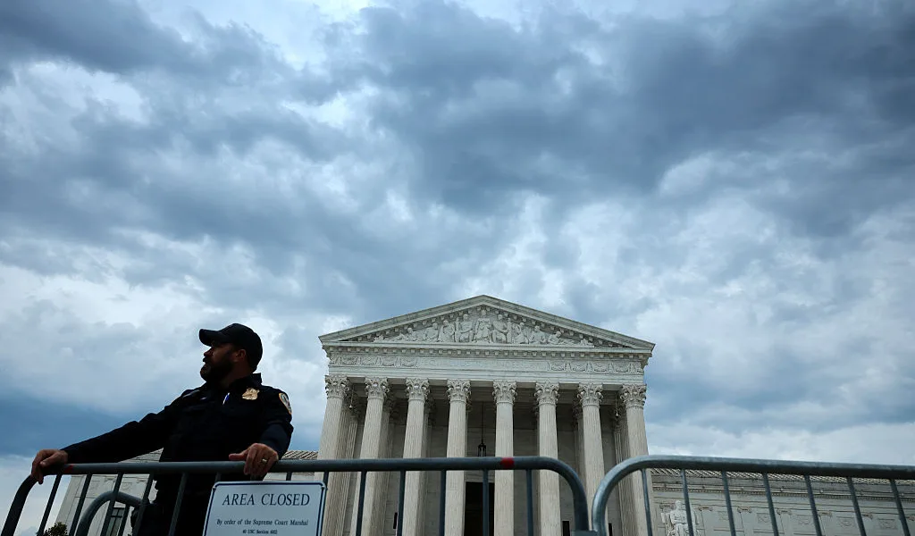 La factura vuelve desde Washington: un juez ordena a España pagar más de 110 millones por los recortes a las renovables
